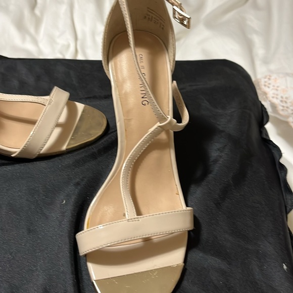 Paten beige sandal shoes - Picture 2 of 4